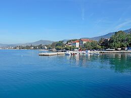 Apartments Castel L