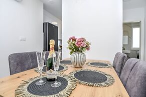 Apartments Castel L