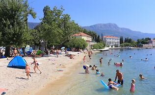 Apartments Castel L