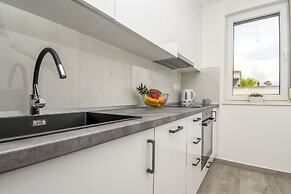 Apartments Castel L