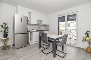 Apartments Castel L