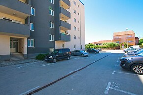 Apartment Teny