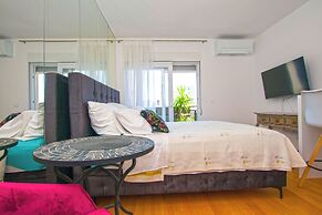 Apartment Teny