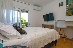Apartment Teny