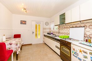 Apartment Lav