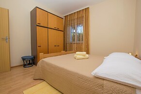 Apartments Hari