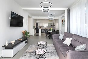 House Villa Luni