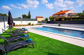House Villa Luni
