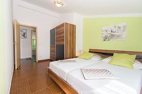 Apartments Milenko