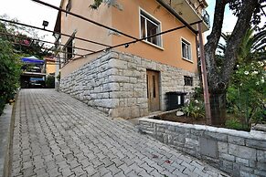 Apartment Kumi