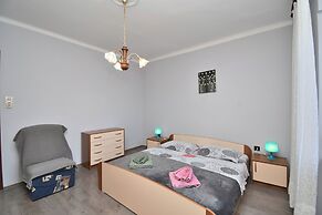 Apartment Kumi