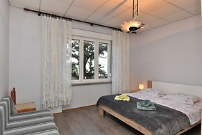 Apartment Kumi