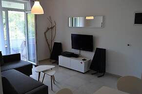 Apartments Ari i Segi