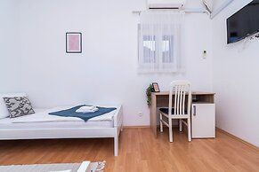 Rooms Blanc