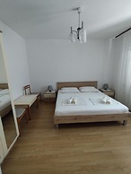 Apartments Poldan