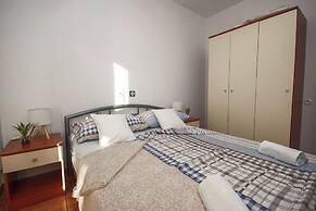 Apartments Kamenar