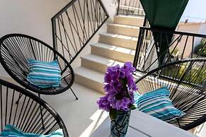 Apartment Coastal Urban Nest