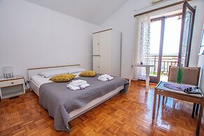 Apartments Dalmatino