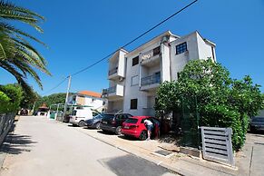 Apartments Dalmatino