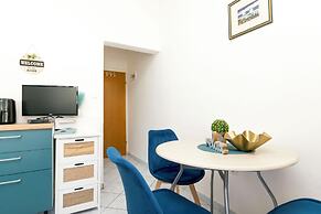 Apartments Beach House Blace