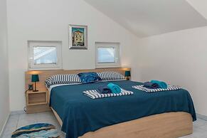 Apartments Beach House Blace