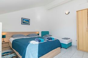Apartments Beach House Blace