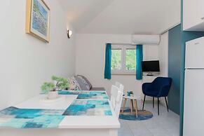 Apartments Beach House Blace