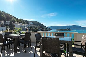 Apartments Beach House Blace