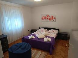 House Bonaca