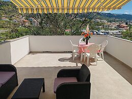 Apartments and Rooms Mery