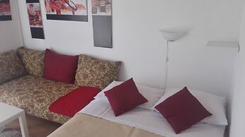 Apartments and Rooms Mery