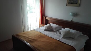 Apartments and Rooms Mery