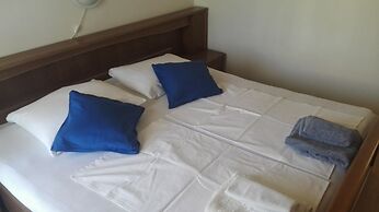 Apartments and Rooms Mery