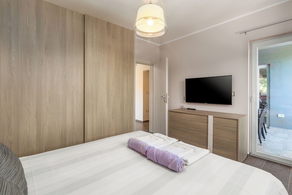 Apartments Cetri Hrasta