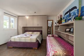 Apartments Cetri Hrasta