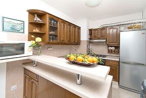 Apartment Orange Tree