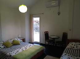 Apartments Pemita