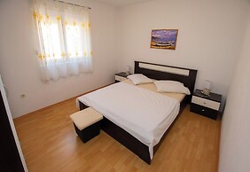 Apartments Calida A