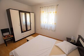 Apartments Calida A