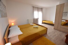 Apartments Calida B