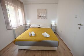 Apartments Calida B