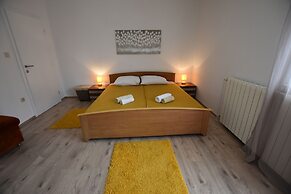 Apartments Calida B