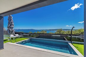 Villa Three Units