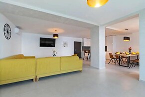 Villa Three Units
