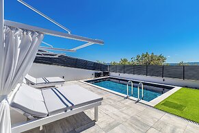Villa Three Units