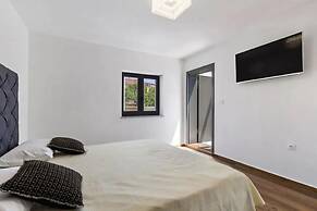 Villa Three Units