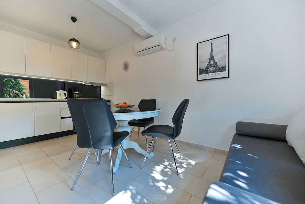 Apartments Kapetan
