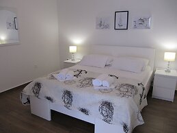 Rooms Falcon