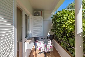 Apartments and Rooms Dotli