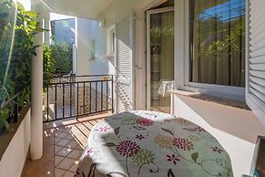 Apartments and Rooms Dotli